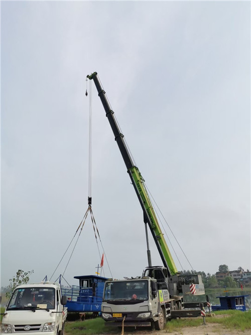 安居区桥梁建设吊装案例